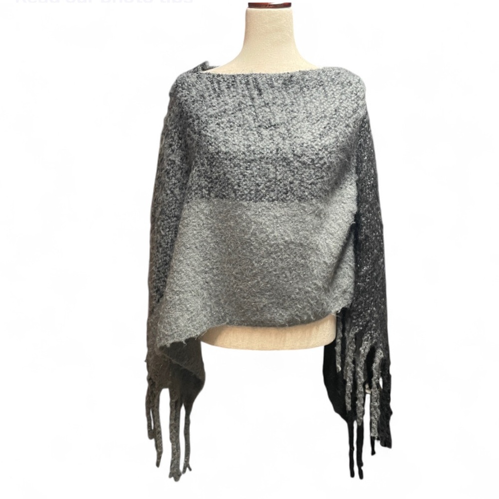 Womens Scandi Girl Gray Fuzzy Fleece Fringe‎ Poncho Minimalist Winter One Size